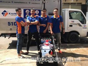 Máy rửa xe