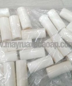Được làm từ sứ chắc chắn, bền bỉ