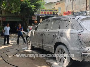dia-chi-ban-may-rua-xe-can-tranh-xa (2)